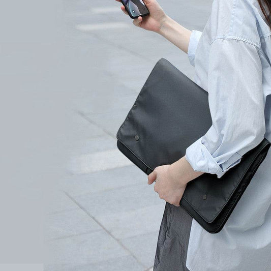 Black and white laptop bag laptop protective cover - www.Shopthatapp.com