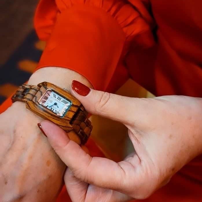 The Maple: Wood Watch for Women - www.Shopthatapp.com