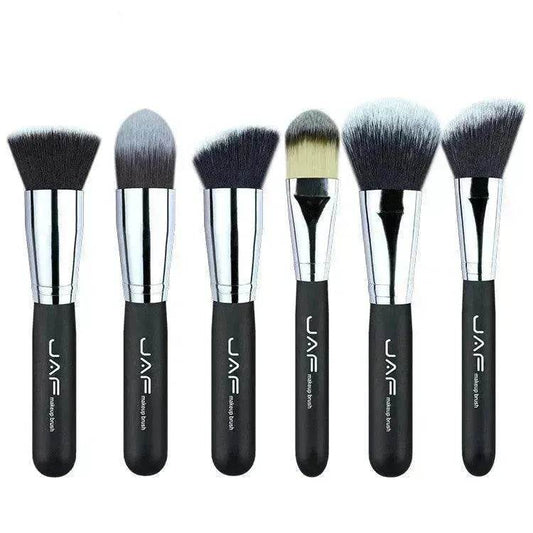 24 makeup brushes - www.Shopthatapp.com