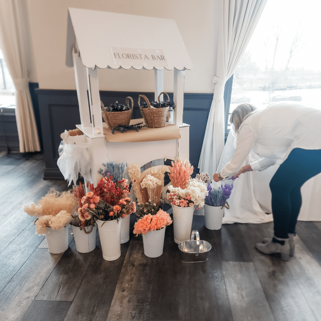 Flower Crown Experience - Make your own flower crown workshop - www.Shopthatapp.com