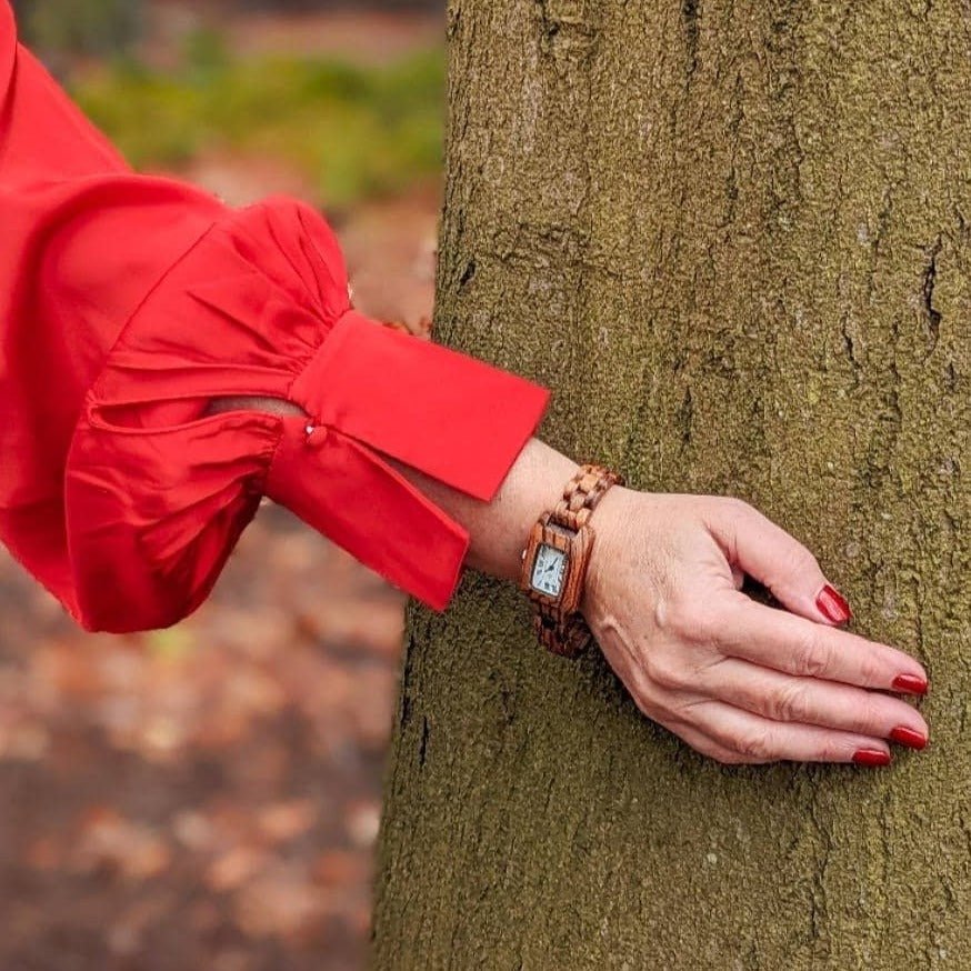 The Maple: Wood Watch for Women - www.Shopthatapp.com