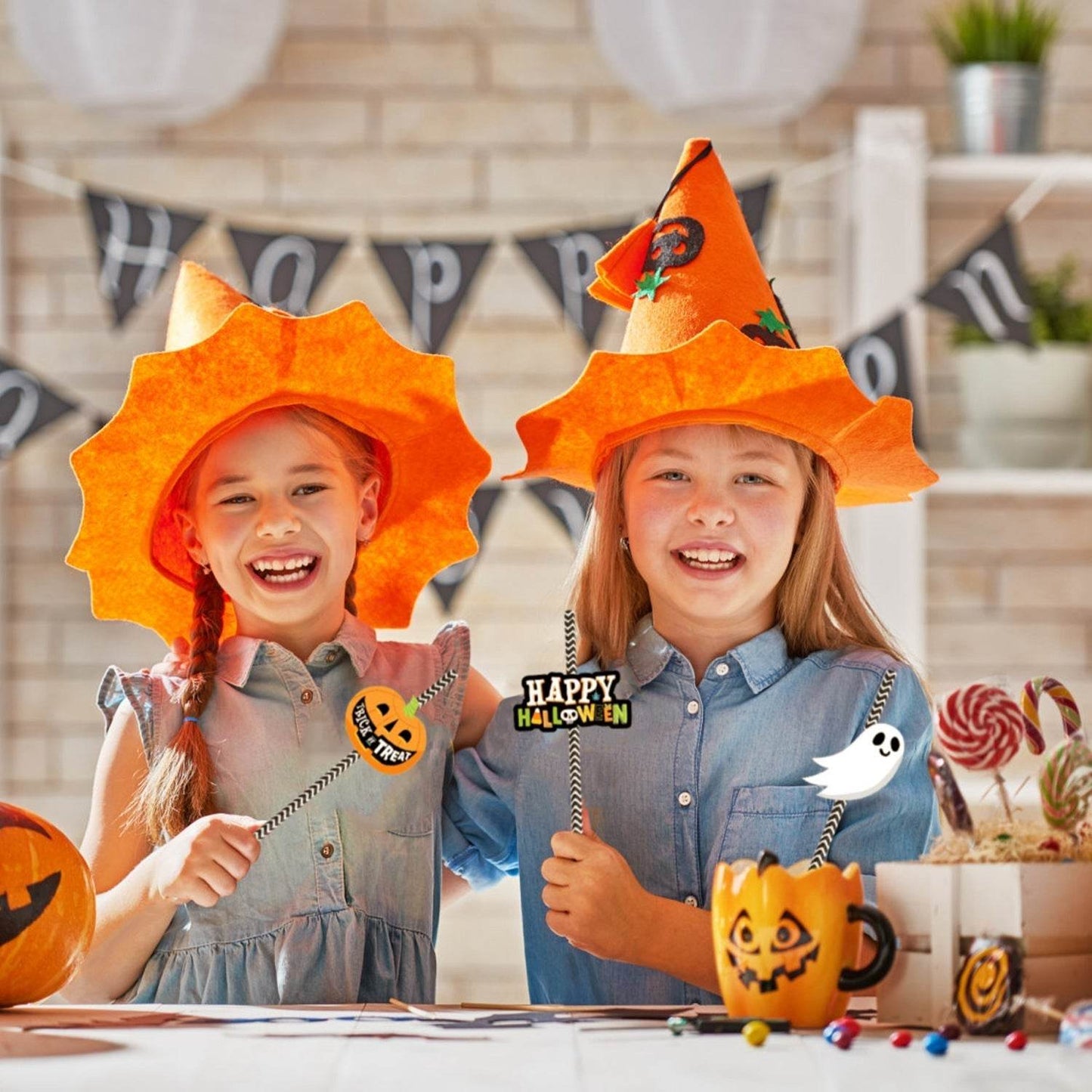 Set Of 25Pcs Halloween Party Striped Decorative Straws Disposable Drinking Straws Paper Straw Decor Happy Halloween Ghost Lantern Black Cat Halloween Party Supplies - www.Shopthatapp.com