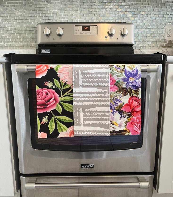 Bundle & Save; 3 Pattern Kitchen Towel Gift Set