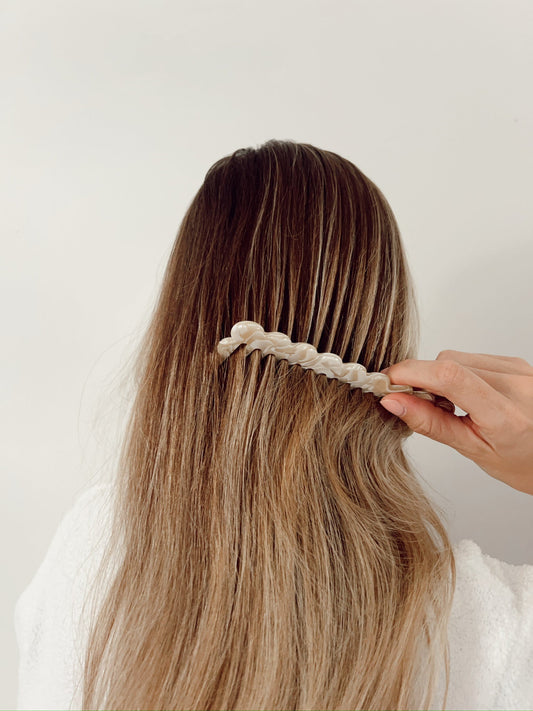 The Comb - www.Shopthatapp.com