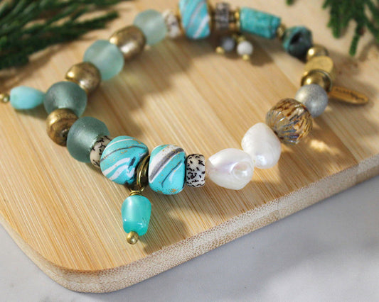BOHO STRETCH BRACELET WITH RECYCLED GLASS BEADS - AQUA - www.Shopthatapp.com