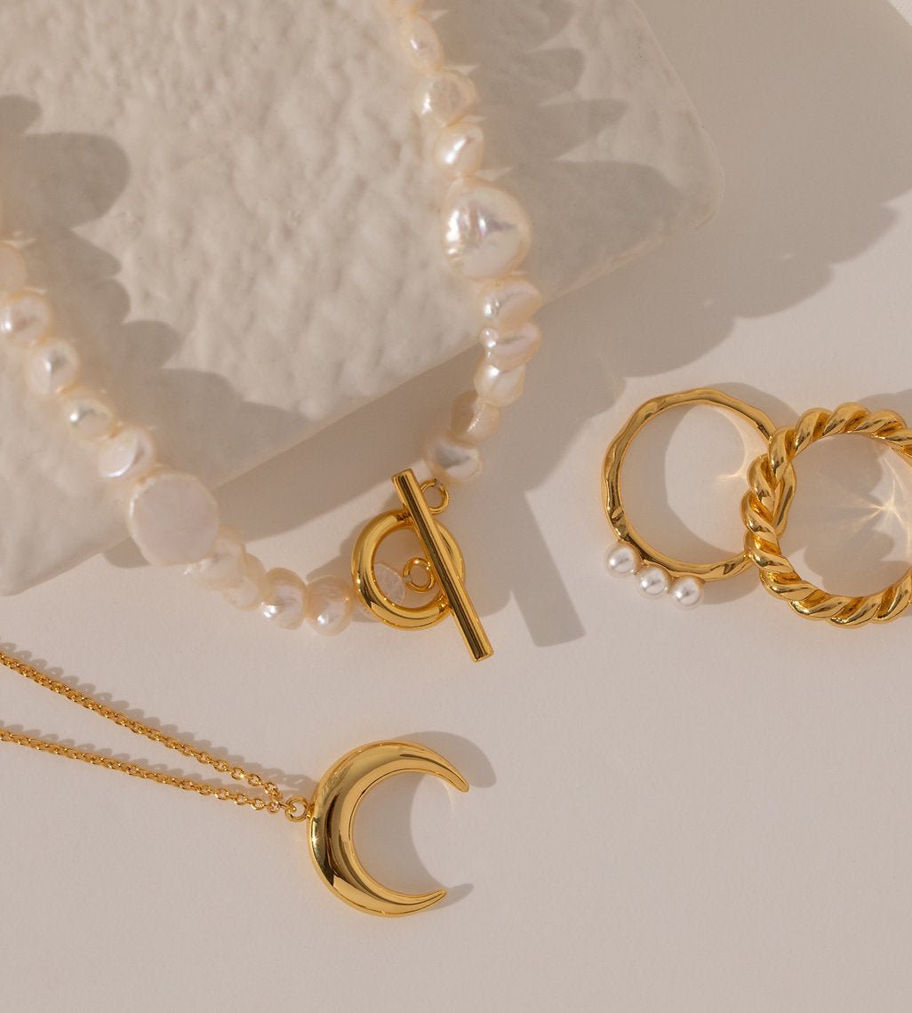 Collier en T avec perles baroques et d'eau douce