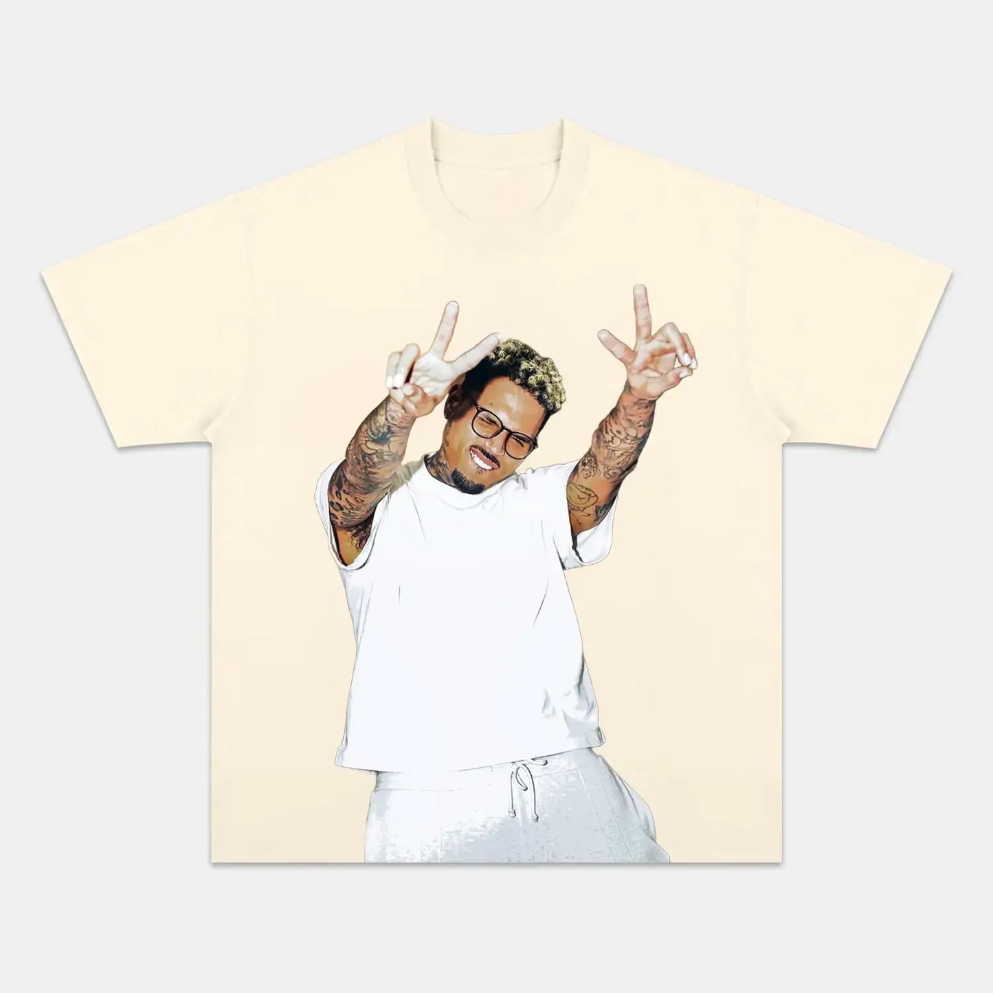 Chris Brown: Music Icon Tee V14 - www.Shopthatapp.com