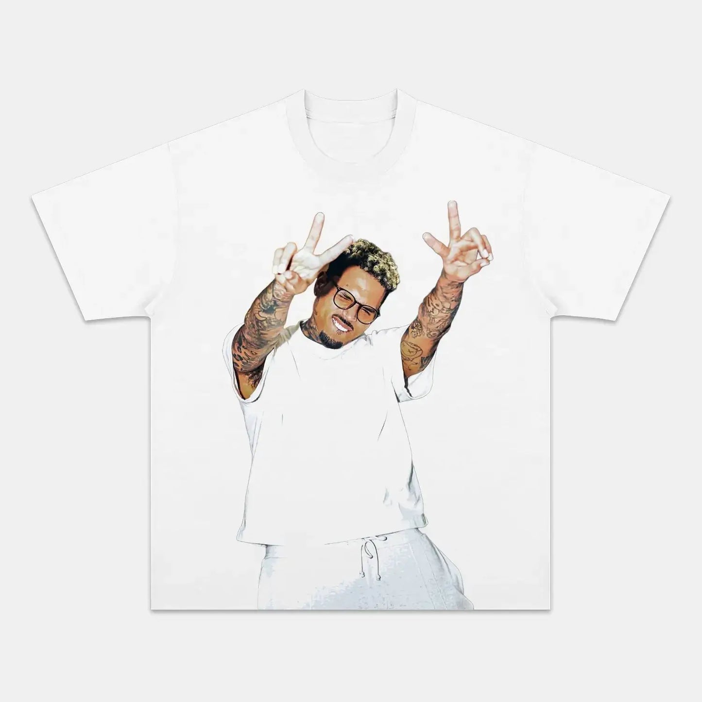 Chris Brown: Music Icon Tee V14 - www.Shopthatapp.com