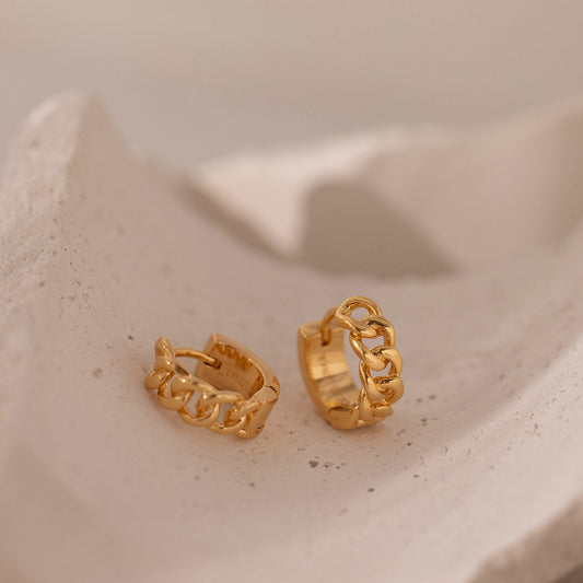 Chain Huggies - www.Shopthatapp.com