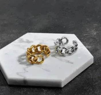 Fashionable with unique chain design ring - www.Shopthatapp.com