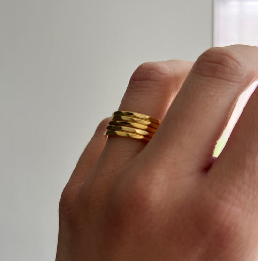 Gold Molten Stack 5 Rings - www.Shopthatapp.com