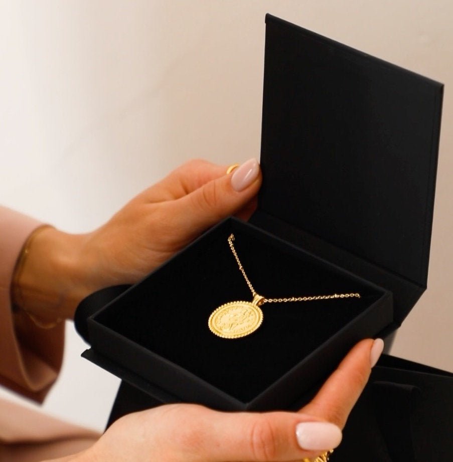 Cubic Zirconia Coin Necklace (Sample Sale) - www.Shopthatapp.com