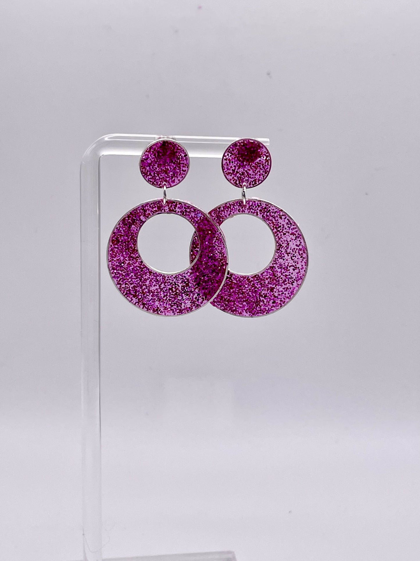 Boucles d'oreilles en résine à double cercle brillantes et scintillantes avec clou en argent sterling