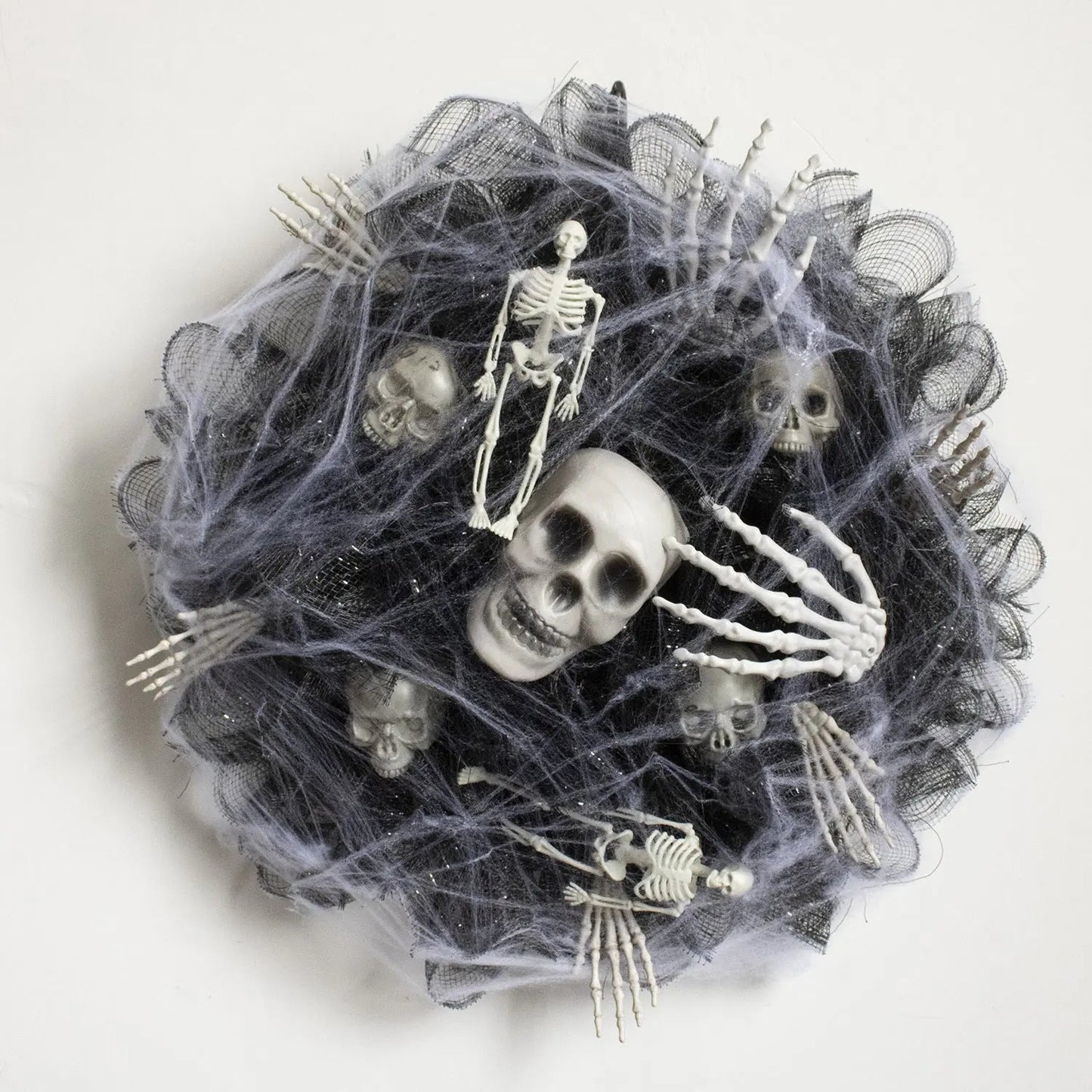 Halloween Black Mesh Skull Garland Party Layout Props - www.Shopthatapp.com