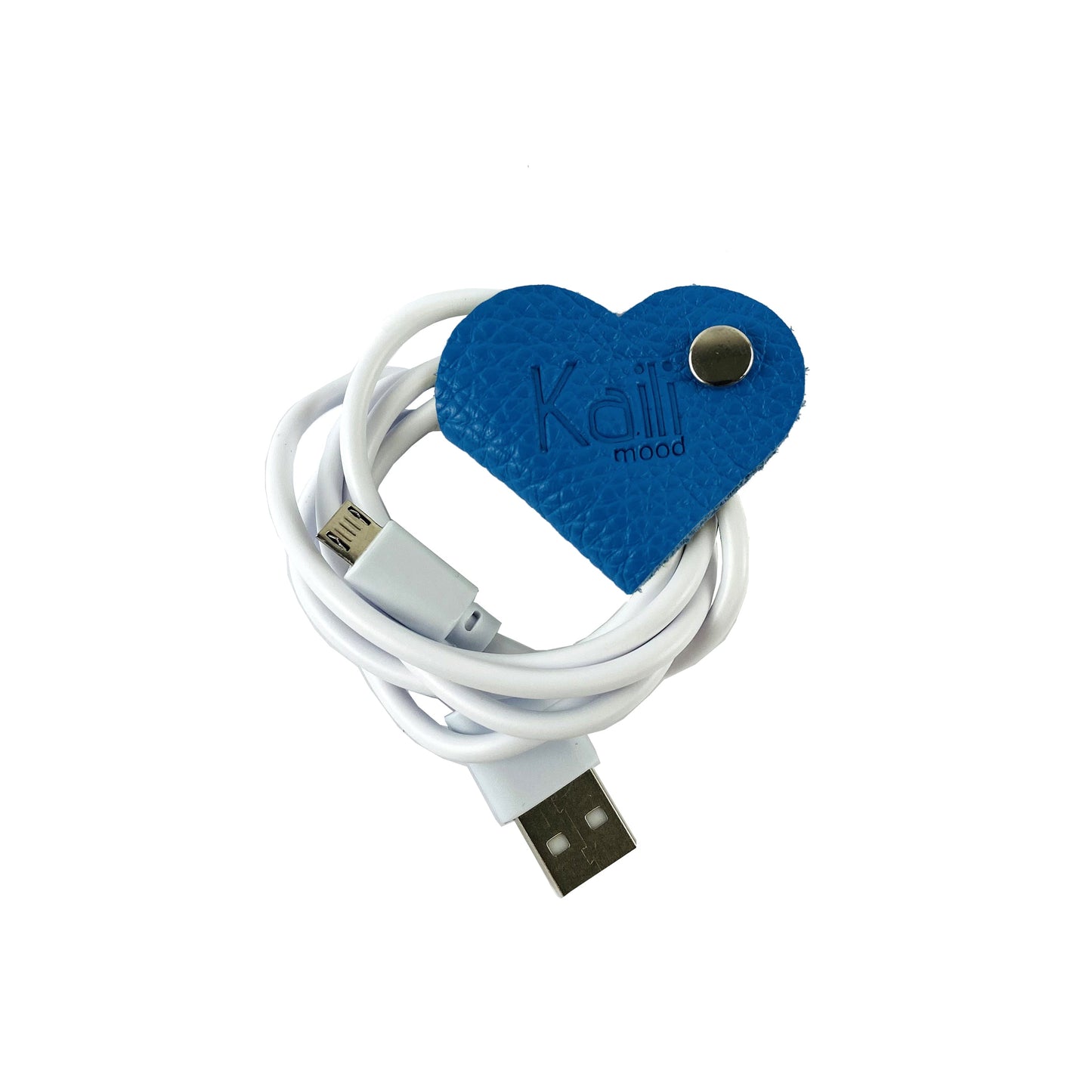 K0039OB | Avvolgicavo Cuore Made in Italy in Vera Pelle pieno fiore, grana dollaro - Colore Azzurro - Dimensioni: cm 5 x 8 x 0,5 - Confezione: Gift Box rigido fondo/coperchio - www.Shopthatapp.com