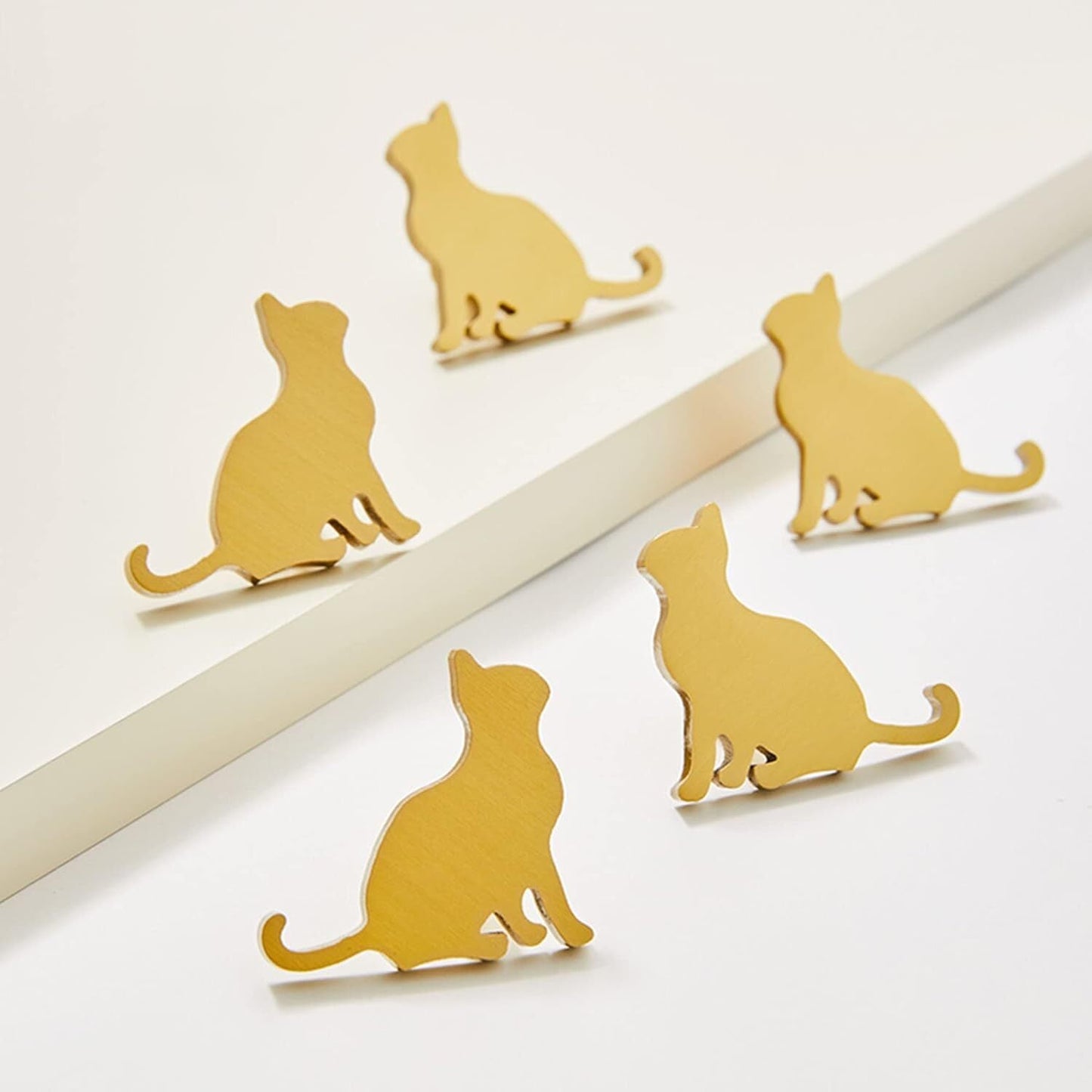 Cat Iron Knobs, Face To Left, Brass Finish - www.Shopthatapp.com