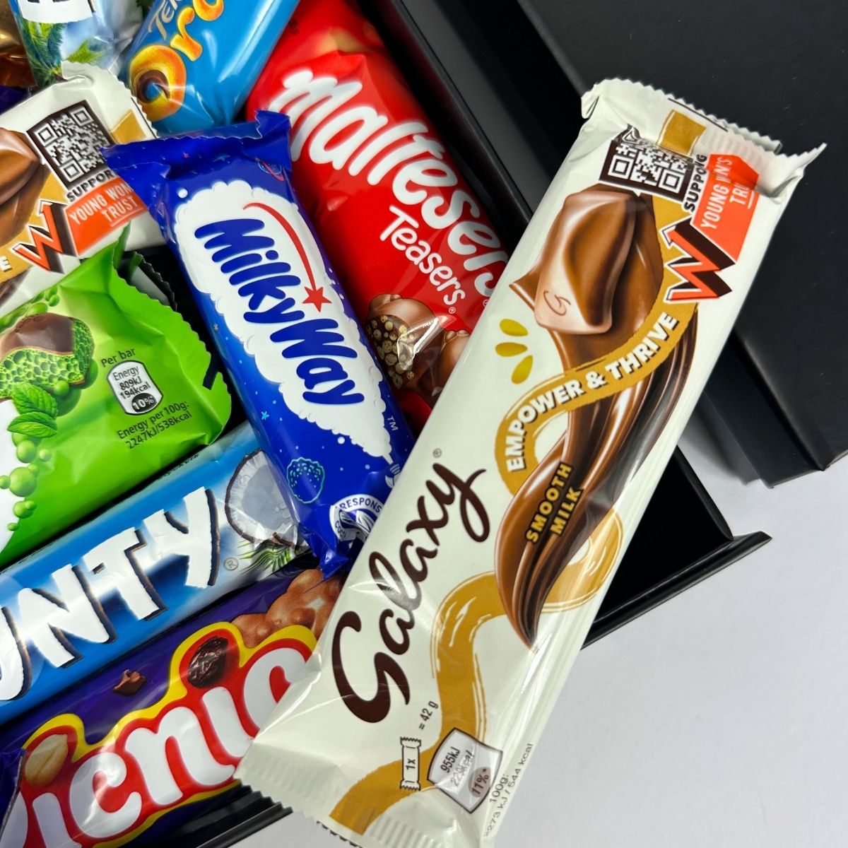 Mega Mix Chocolate Signature Gift Hamper-Food and beverage-www.Shopthatapp.com-HamperWell