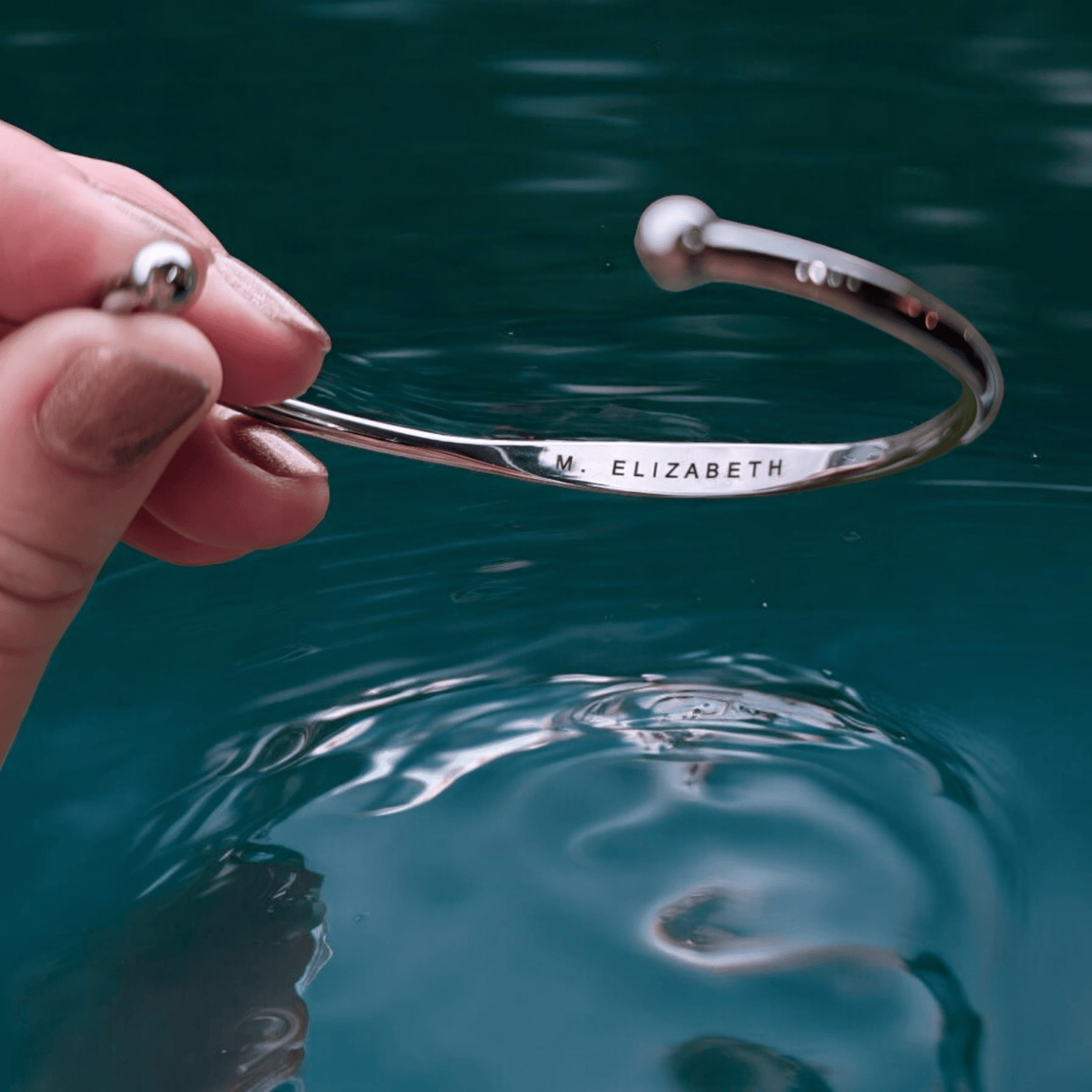 Bracelet jonc Torque en argent gravé