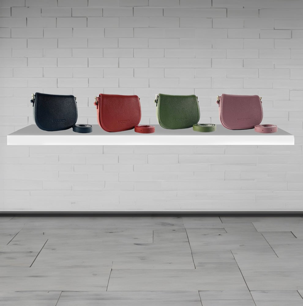 RB1002E | Borsa a Tracolla in Vera Pelle Made in Italy con Tracolla removibile in pelle e attacchi con fibbie in metallo Oro Lucido - Colore Verde - Dimensioni: cm 26 x 20 x 10 - www.Shopthatapp.com