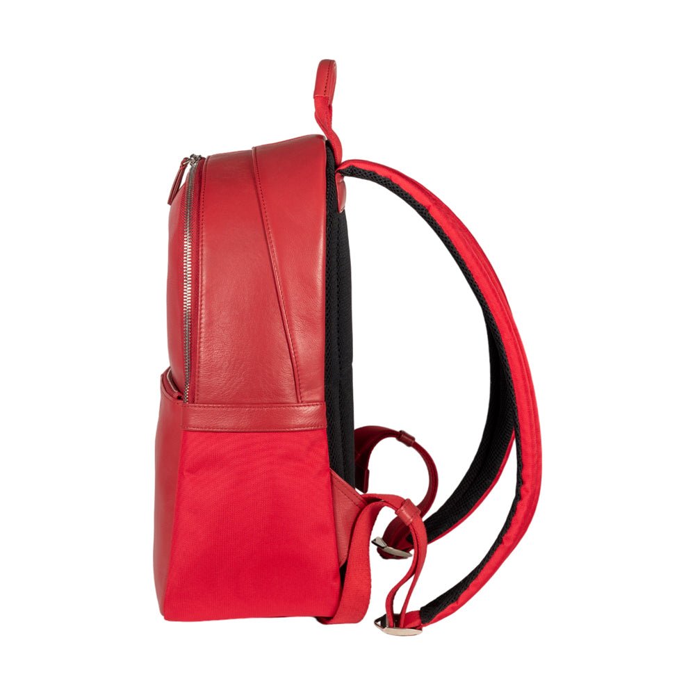 RB2001V | Zaino Porta Netbook/Tablet in Nylon/Vera Pelle, con leggera grana. Chiusura con lampo e spallacci regolabili - Colore Rosso - Dimensioni: cm 27 x 38 x 14. Confezione: Sacchetto Tessuto non Tessuto - www.Shopthatapp.com