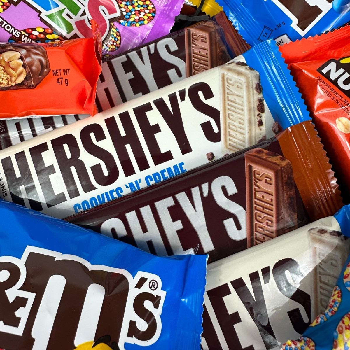 American Chocolate Signature Gift Hamper-Food and beverage-www.Shopthatapp.com-HamperWell