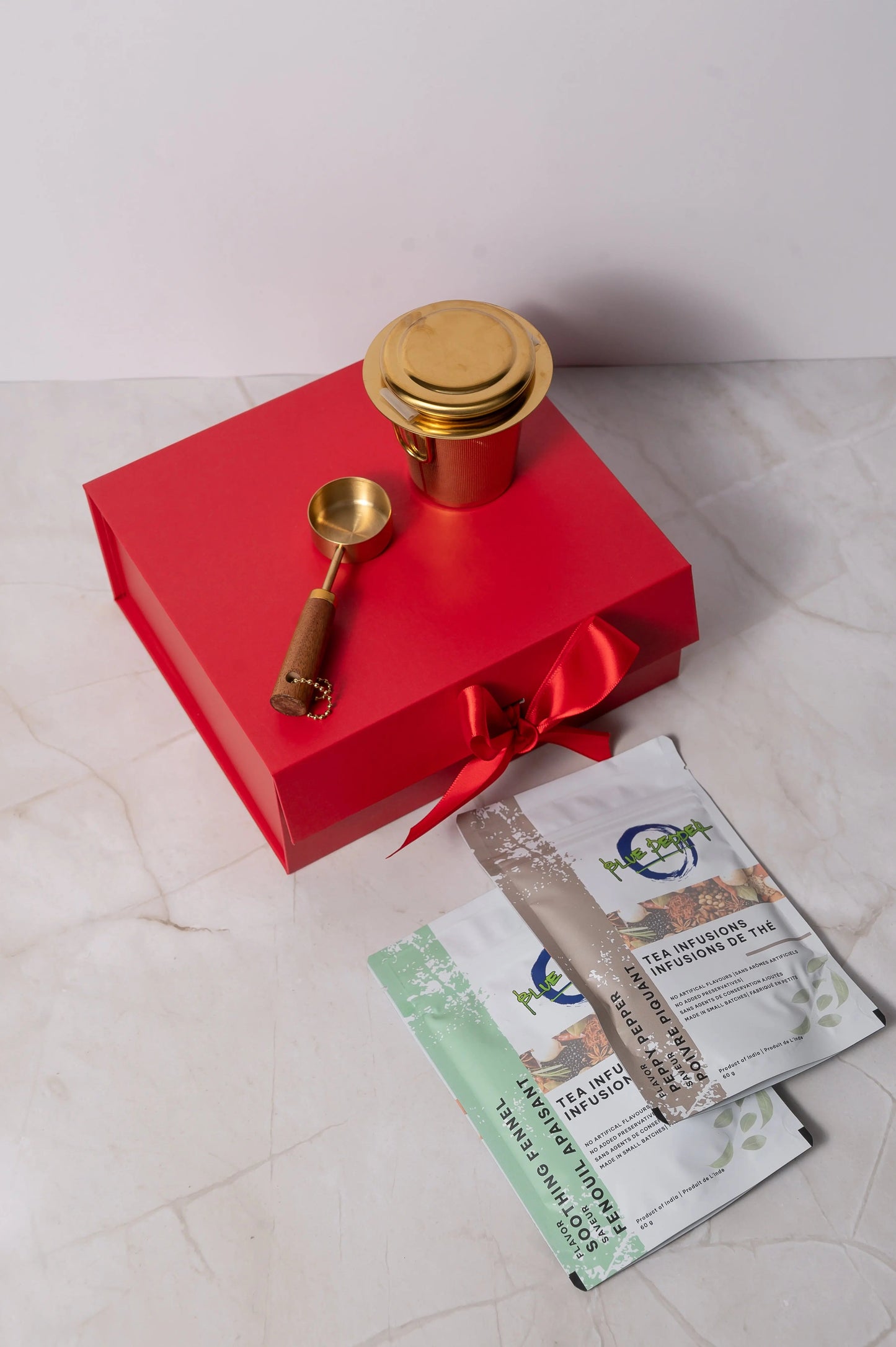 Warm Moments Gift Box (2 Tea Infusions, 1 Tea Infuser & 1 Spoon)