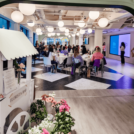 Bloom Bar Experience - Flower Bar Toronto - www.Shopthatapp.com