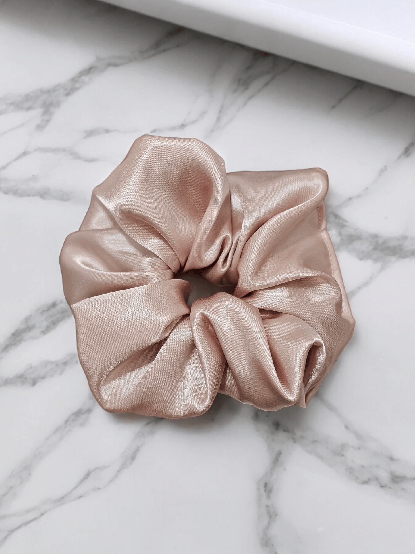 Chouchous (XL) en satin - couleurs unies - www.Shopthatapp.com