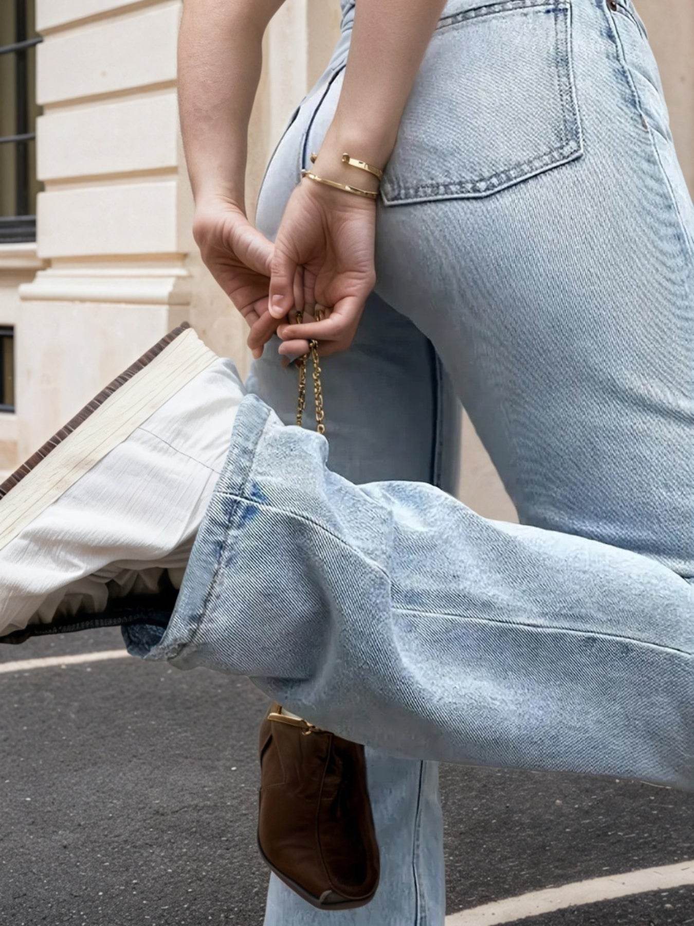 Women's High Waisted Light Colored Straight Leg Jeans, High Waisted And Cinched, High Stretch Blended Fabric, Comfortable And Versatile - www.Shopthatapp.com