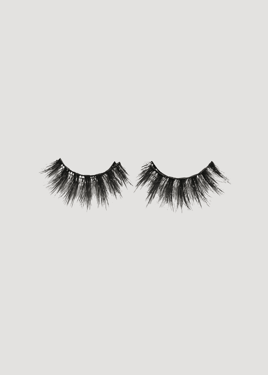 UNPARALLELED BEAUTY Glam False Lashes Canada - Luxurious Look - www.Shopthatapp.com