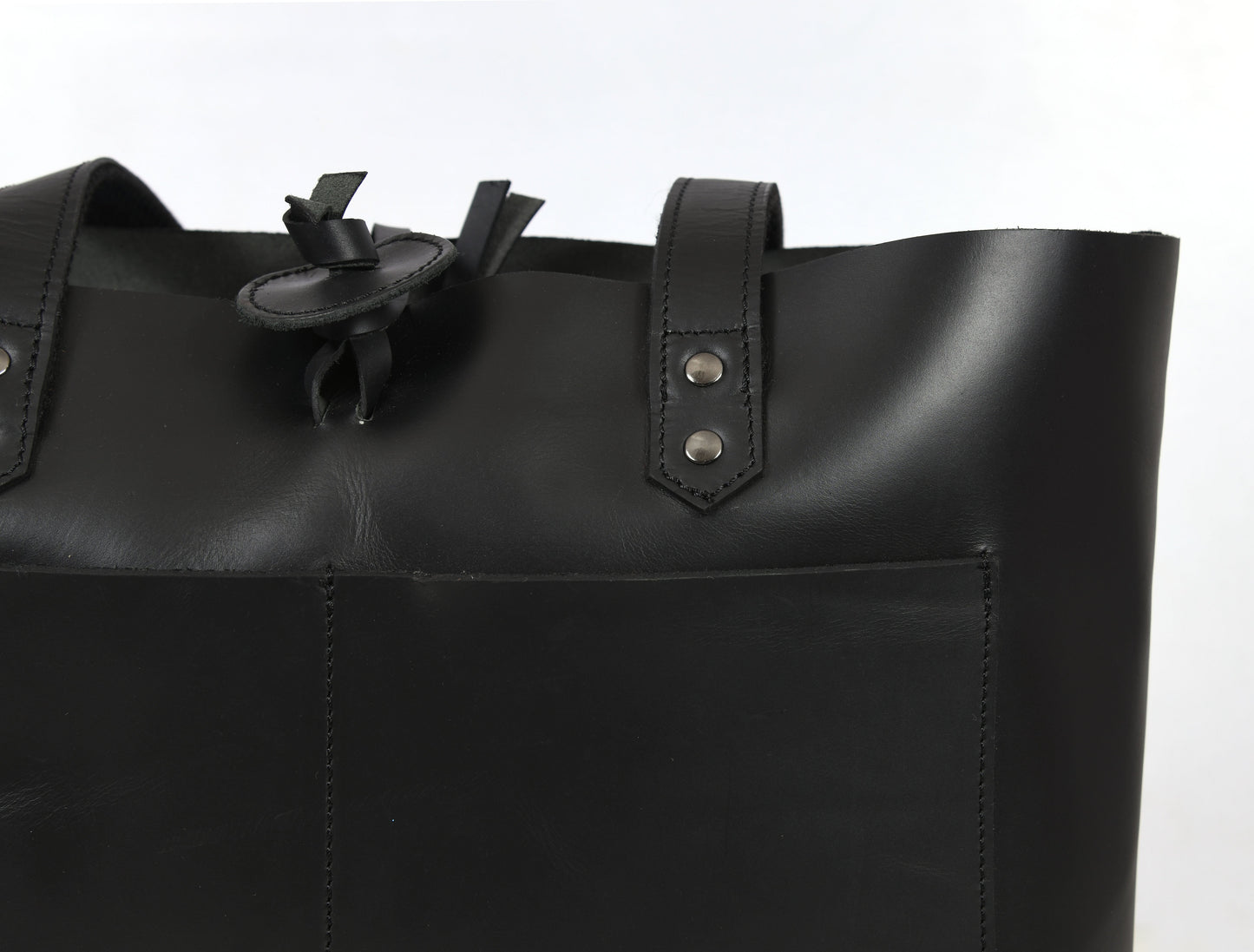 Leather Willow Tote - www.Shopthatapp.com