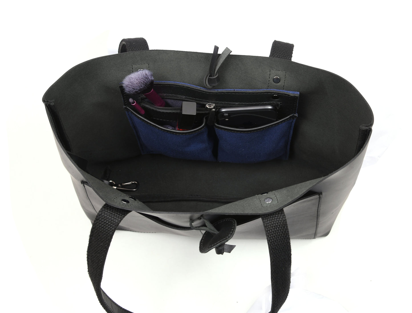 Leather Willow Tote - www.Shopthatapp.com