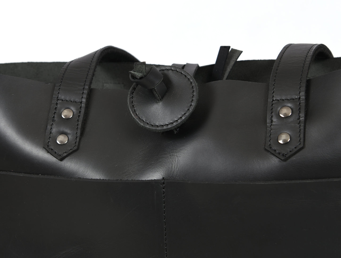 Leather Willow Tote - www.Shopthatapp.com