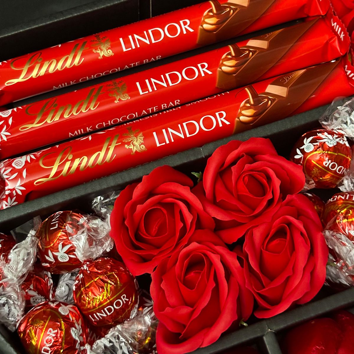 Lindt Lindor Signature Chocolate Bouquet With Red Roses - www.Shopthatapp.com