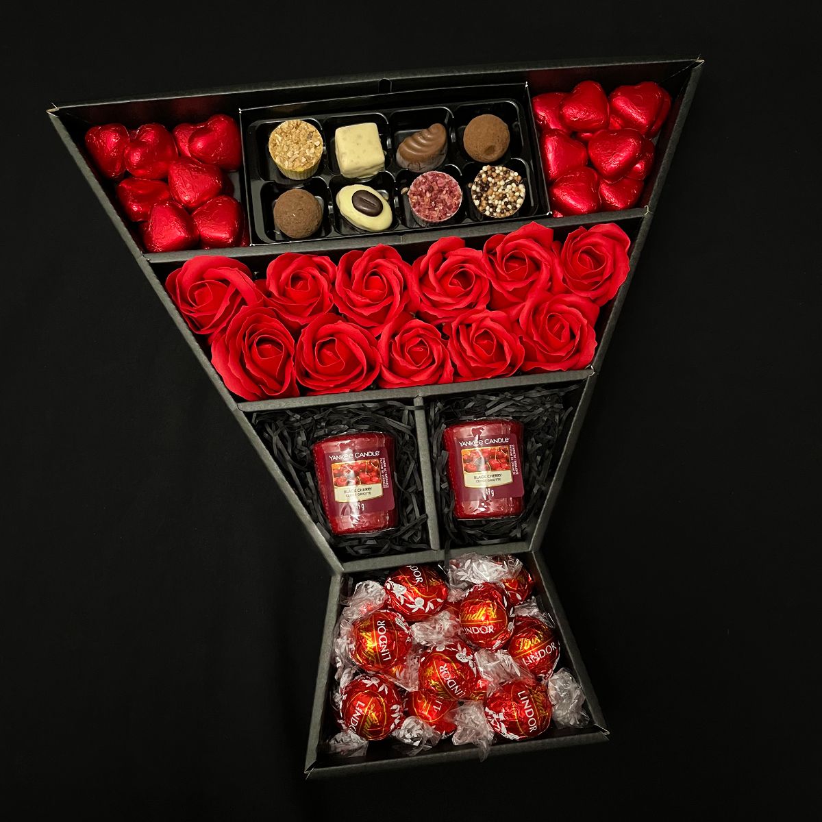 Lindt Lindor & Yankee Candle Signature Chocolate Bouquet With Red Roses - www.Shopthatapp.com