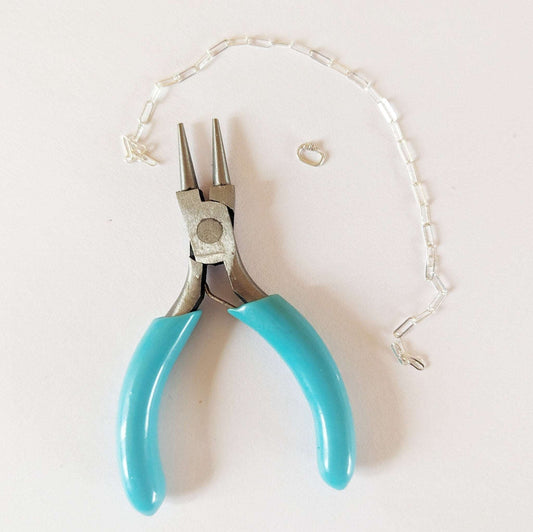 Silver paperclip chain love links permanent bracelet kit - www.Shopthatapp.com