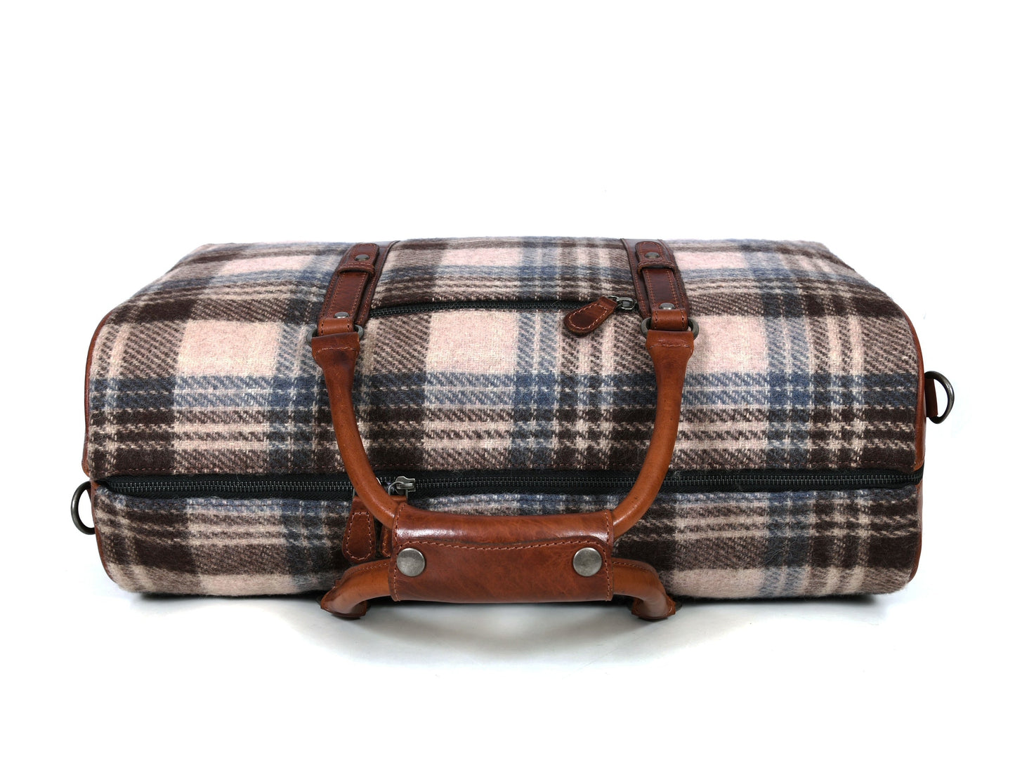Manchester Leather & Tweed Duffle Bag - www.Shopthatapp.com