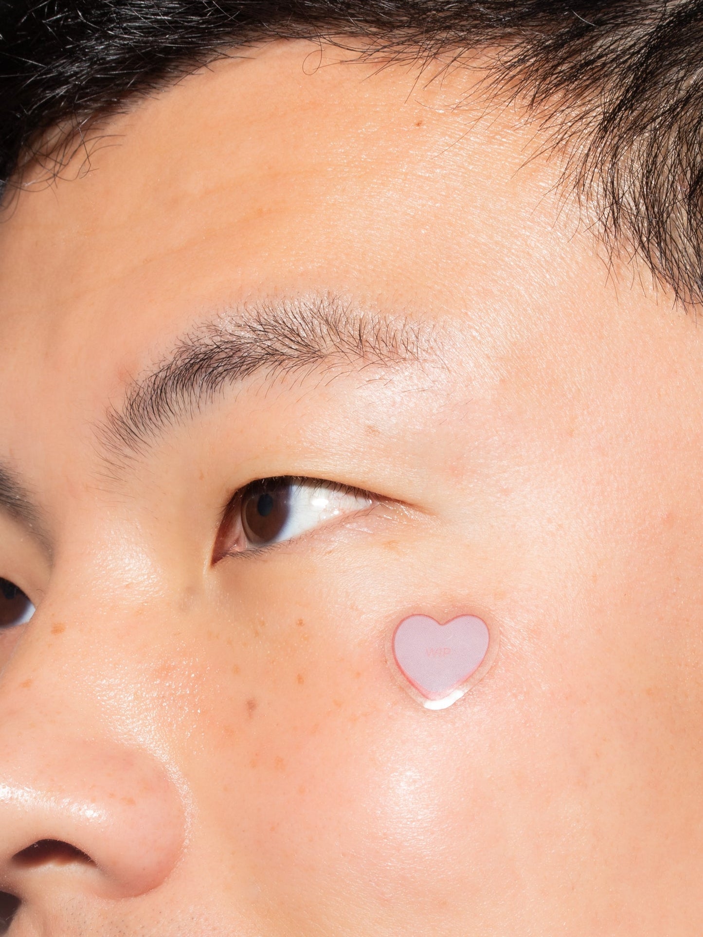 32 patchs cicatrisants pour les boutons en forme de cœur