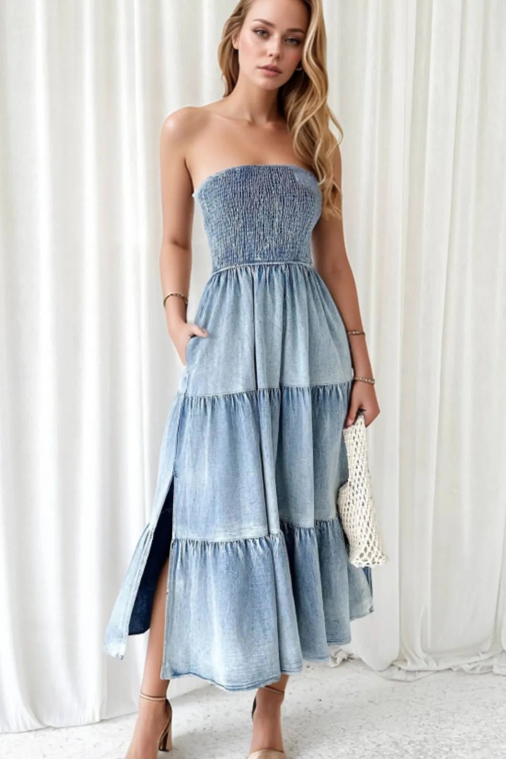 Robe d'été en jean à smocks et fentes tubulaires