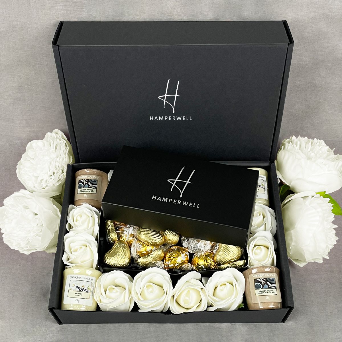 Yankee Candle Ultimate Gift Hamper With Ivory Roses - www.Shopthatapp.com