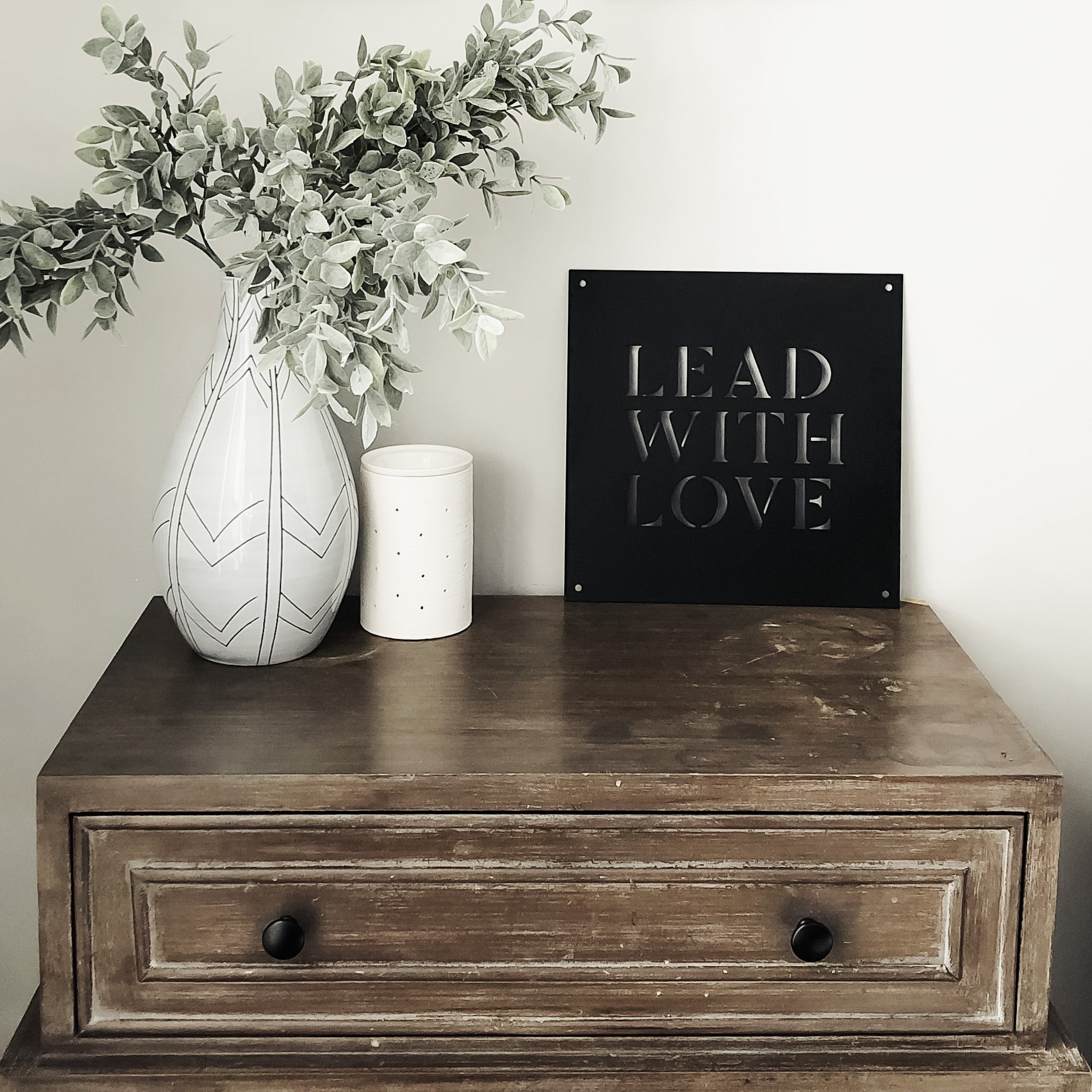 12" x 12" Lead with Love - www.Shopthatapp.com