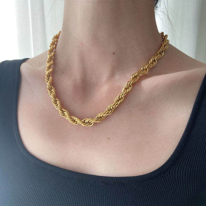 Romeo Twisted Rope Chain Necklace women - www.Shopthatapp.com