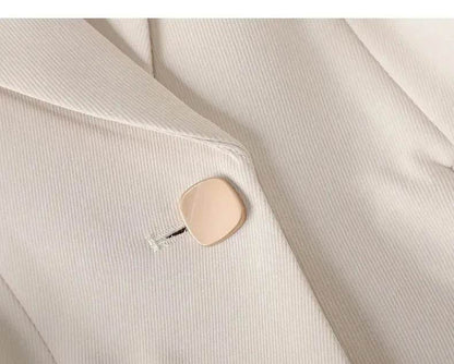 Fashionable Women Work Blazer Jacket and Suit Jacket - www.Shopthatapp.com