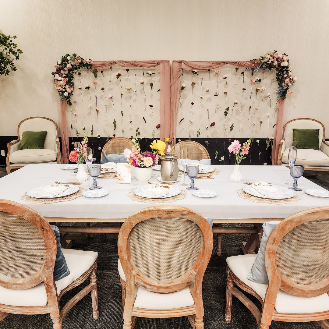 Location de toile de fond florale flottante