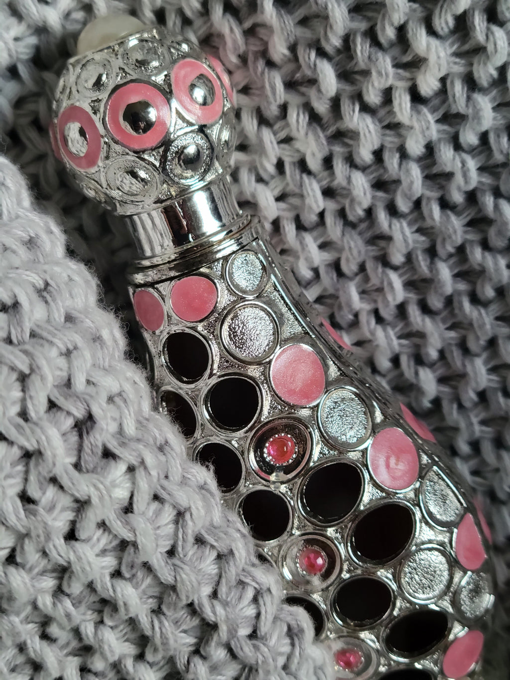 Laila Attar - www.Shopthatapp.com