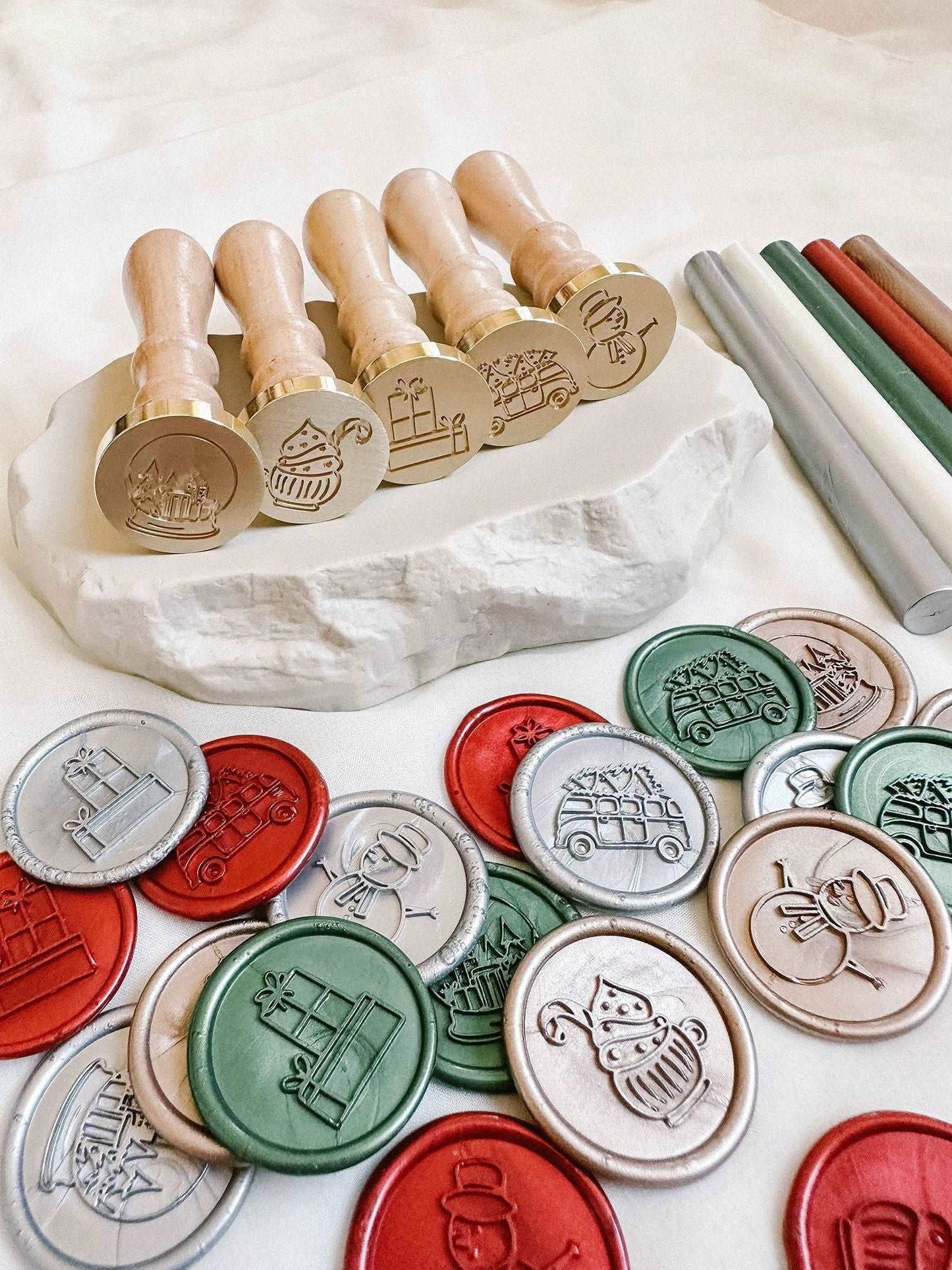 2023 Holiday Stamp Set - Www.Shopthatapp.com