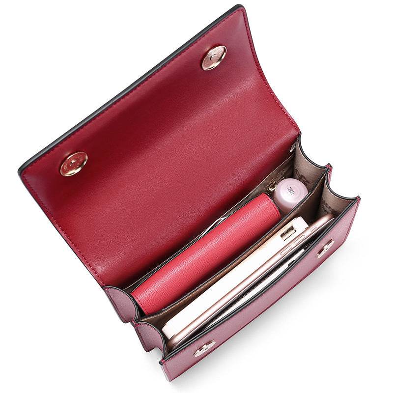 Cowhide chain deer head leather shoulder crossbody bag for women - www.Shopthatapp.com