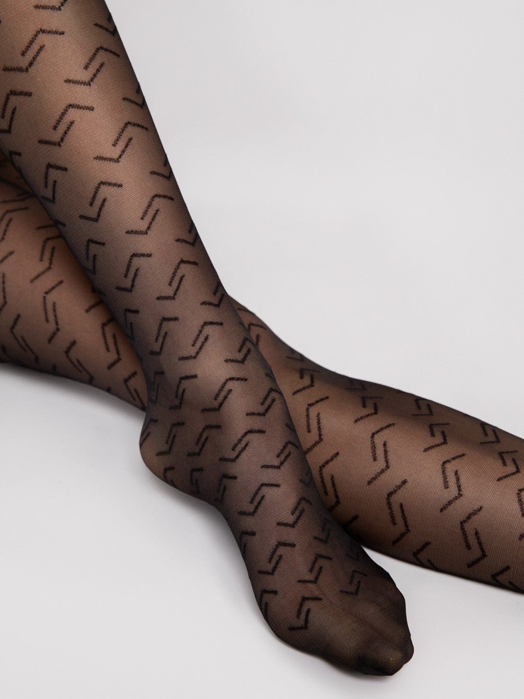 Fiore Staple 20 Den – Elegant Geometric Tights - www.Shopthatapp.com