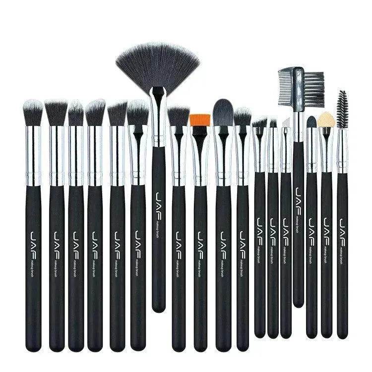 24 makeup brushes - www.Shopthatapp.com