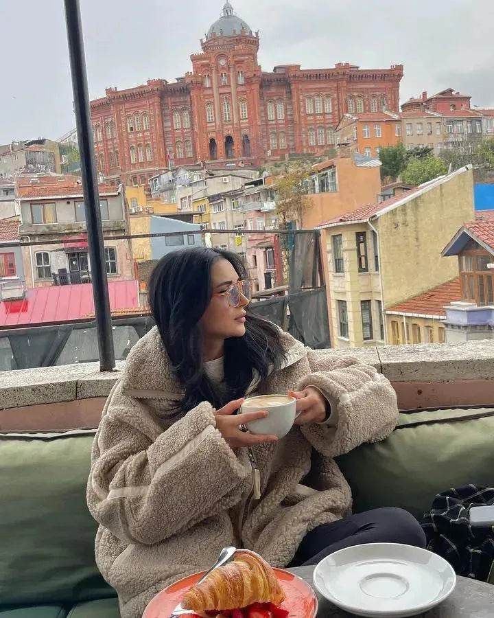 New Fashion Loose Anti-cashmere Hooded Zipper Huge Fleece Winter Jacket - www.Shopthatapp.com